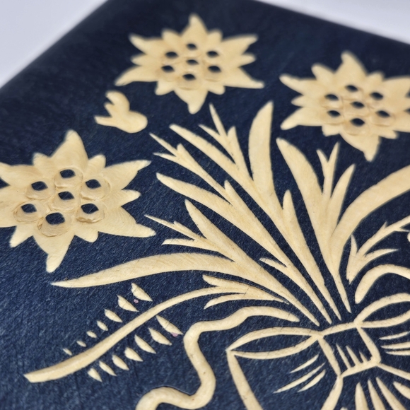 Small Hand Carved Wooden Hinged Trinket Box Flower Navy Blue, Red Velvet Poland - Picture 5 of 16